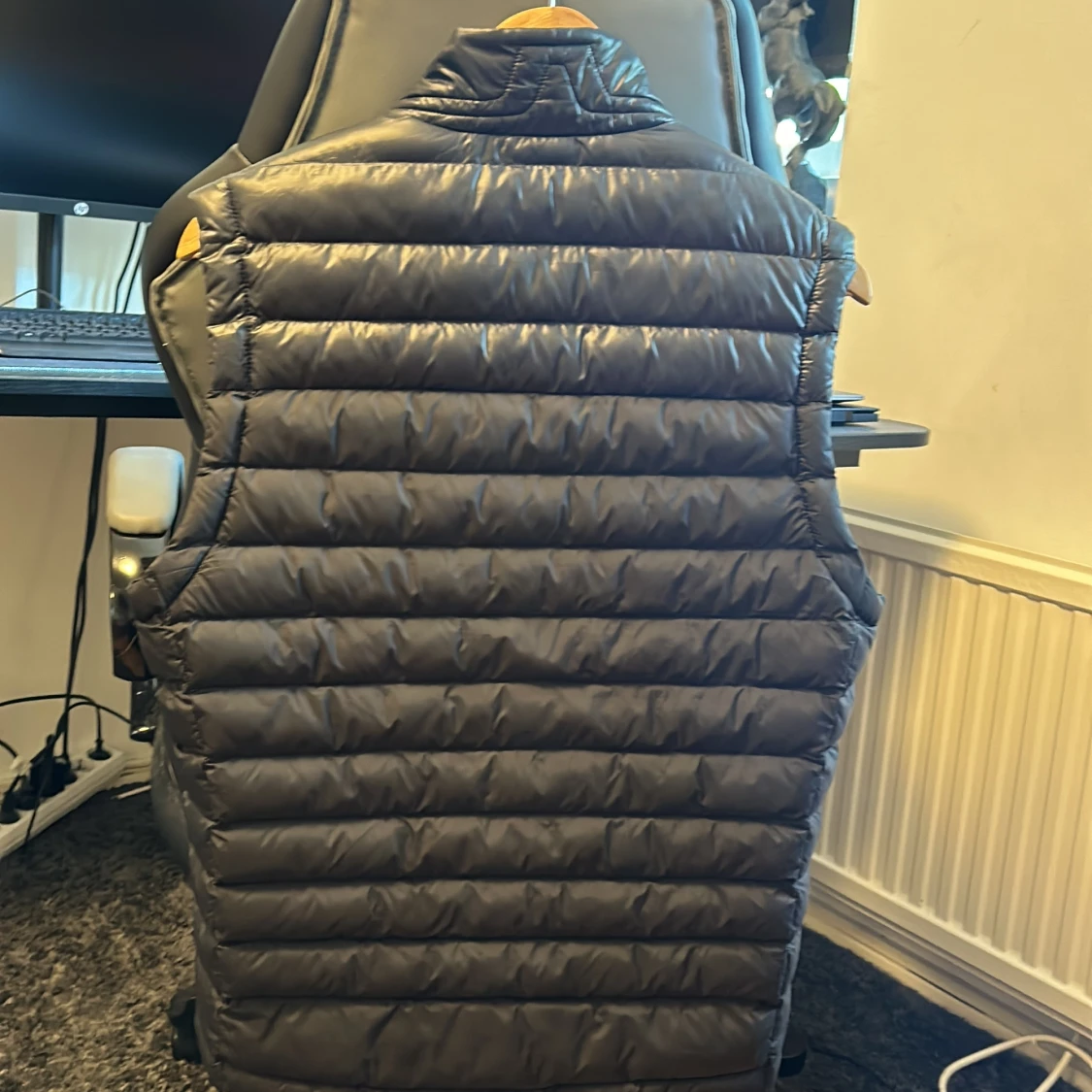 J. Lindeberg Väst  - 1