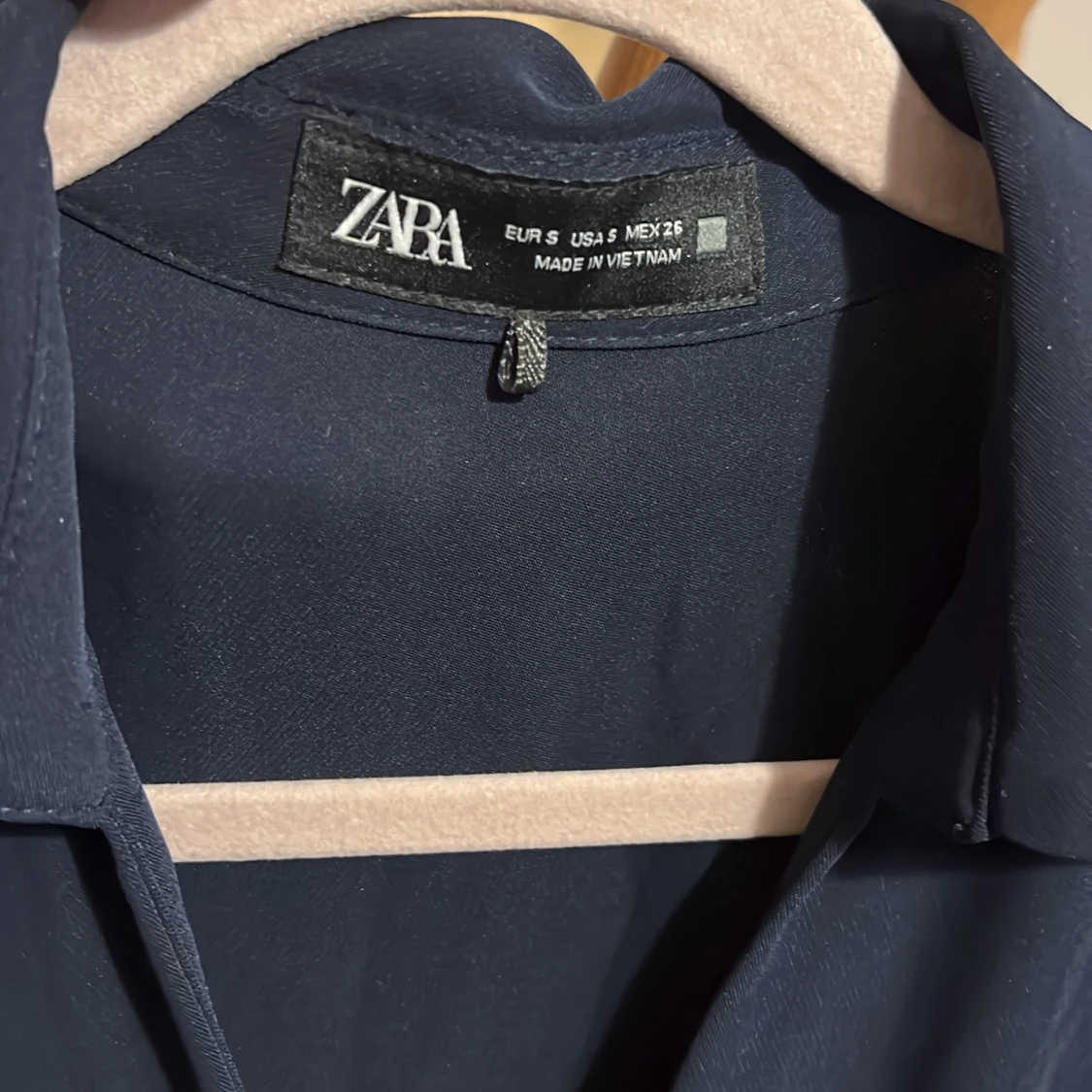 Jumpsuit med bälte - 4