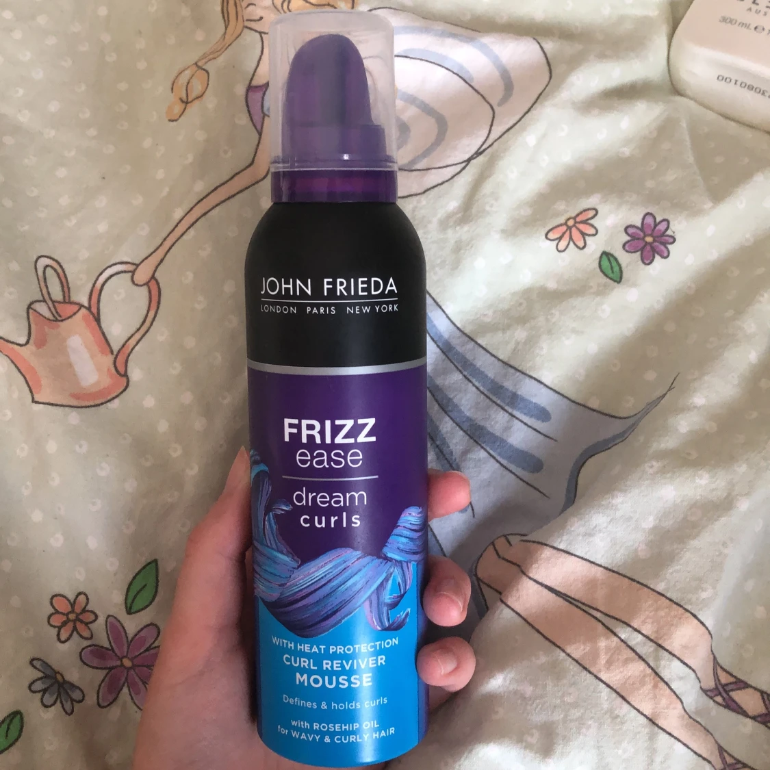 John Frieda Frizz Ease Dream Curls Mousse
