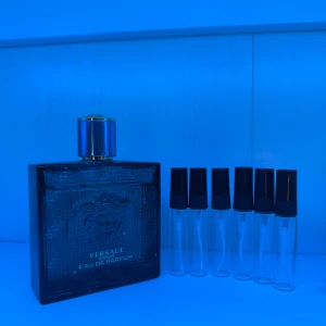 5ml Versace Eros Eau de Parfum - 5ml Versace Eros Eau de Parfum. Fräsch doft som är perfekt till sommaren 