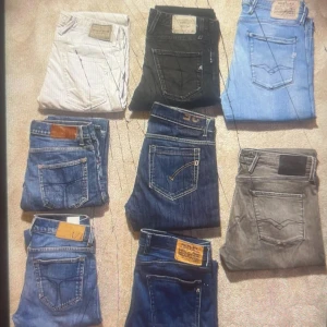 Replay jeans - Jag undrar om nån är sugen på att köpa replay jeans? För ett bra pris kontakta DM.