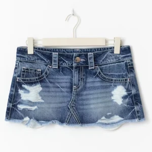 Blå jeanskjol från Ginas 14+ kollektion som är slutsåld. Helt ny med prislapp kvar💕 - Jeanskjol från Ginas 14+ kollektion. Helt ny med prislapp kvar💕 hör av er vid intresse för lämnar tillbaka snart om ingen köper🥰