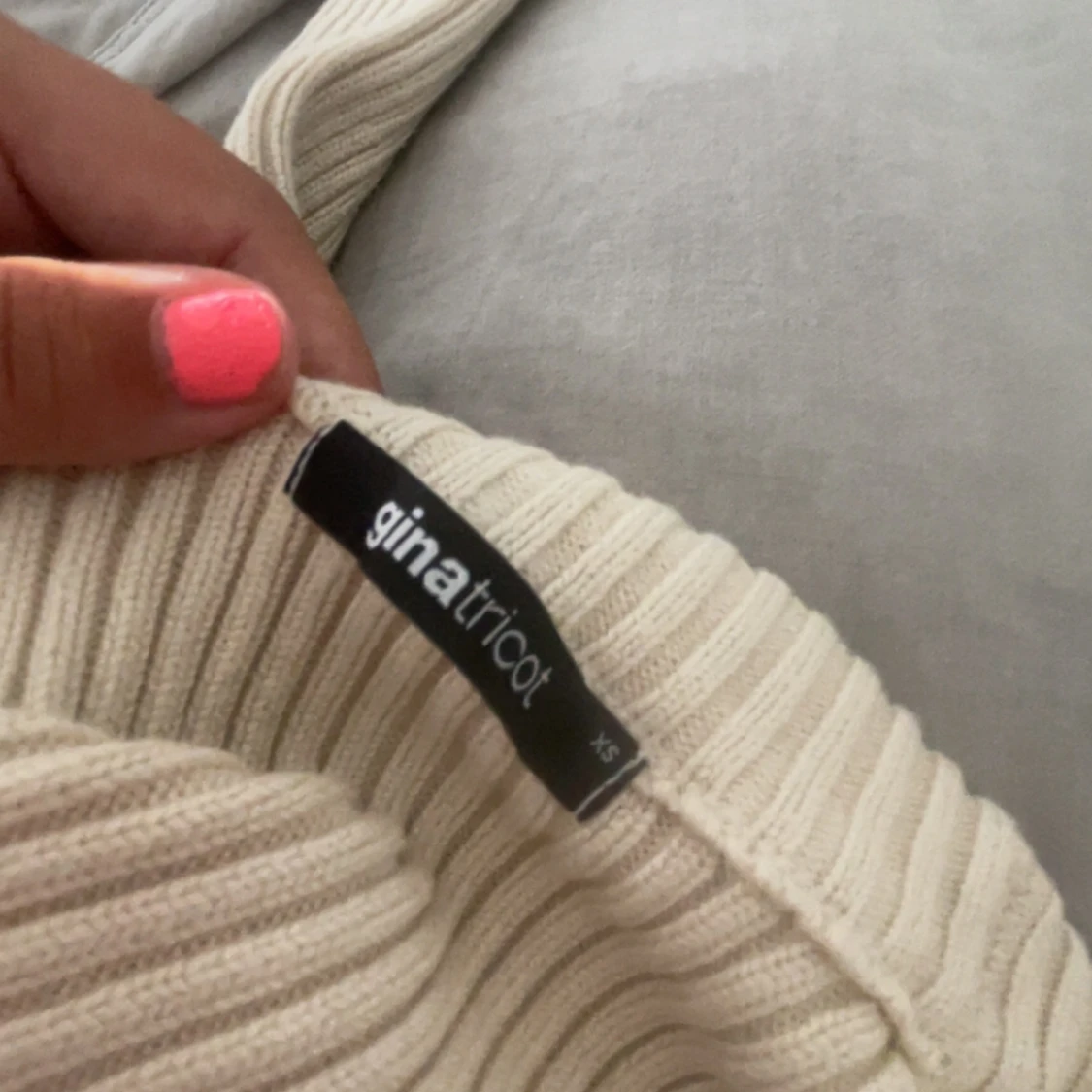 Beige ribbad tröja från Gina Tricot - 2