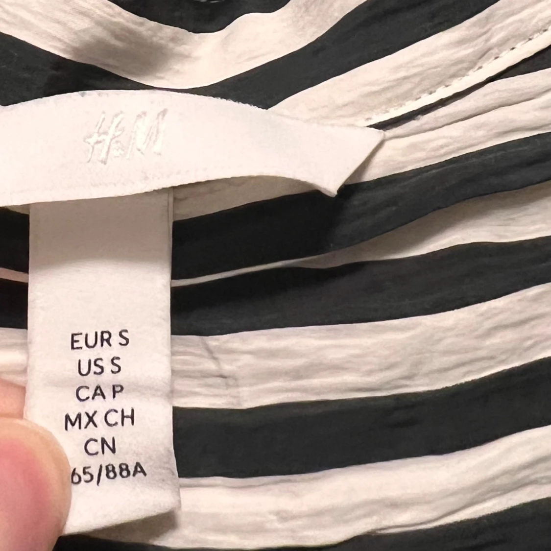 Svartvit randig skjorta från H&M - 1