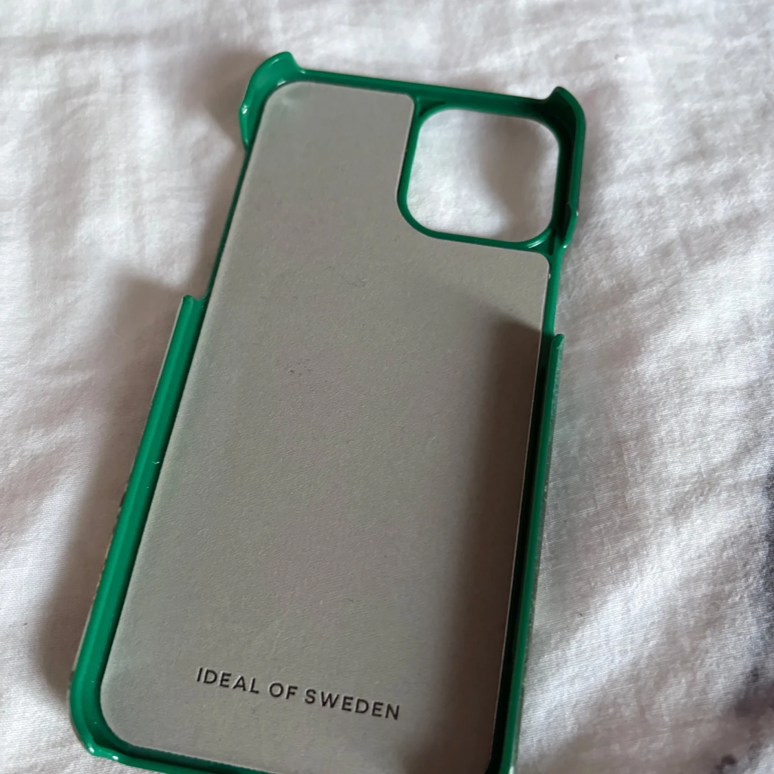 Mobilskal (iDeal of Sweden) - 1