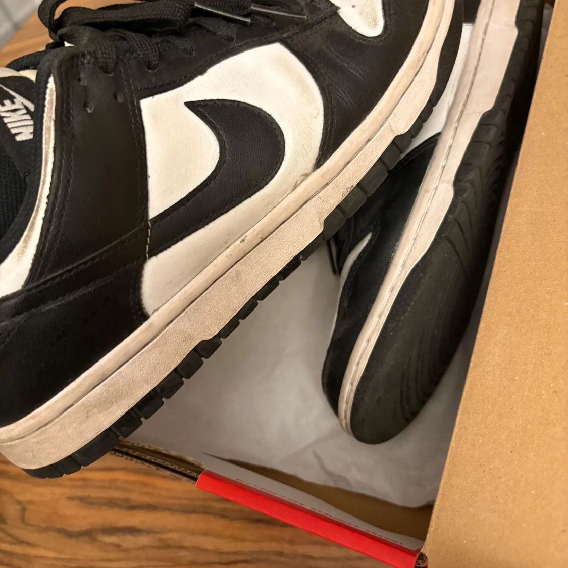 Nike Dunk Low svart/vit sneakers - 2