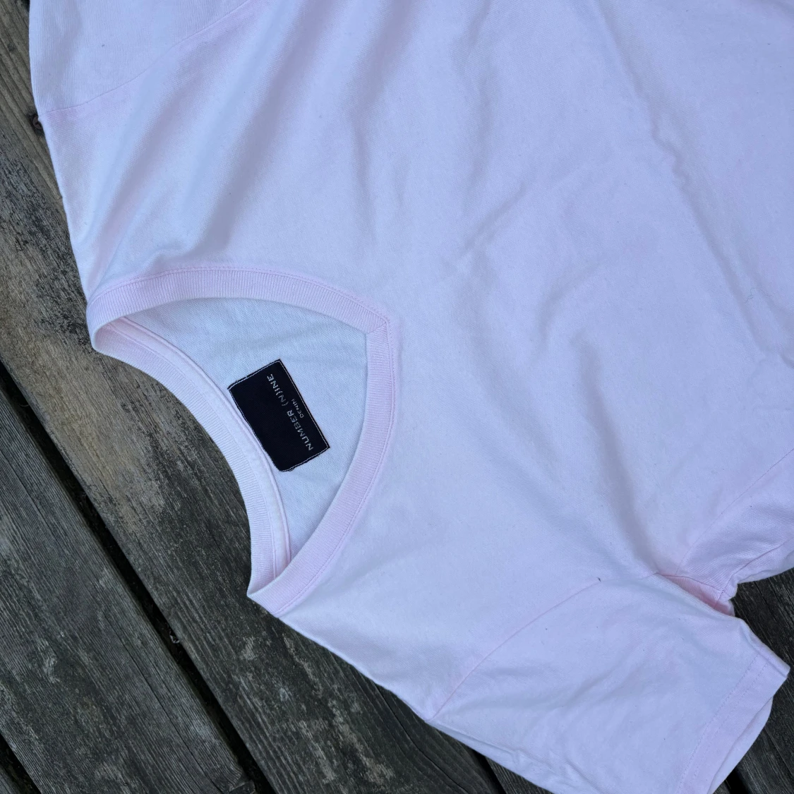 Ljusrosa v-ringad t-shirt Number (N)ine - 2