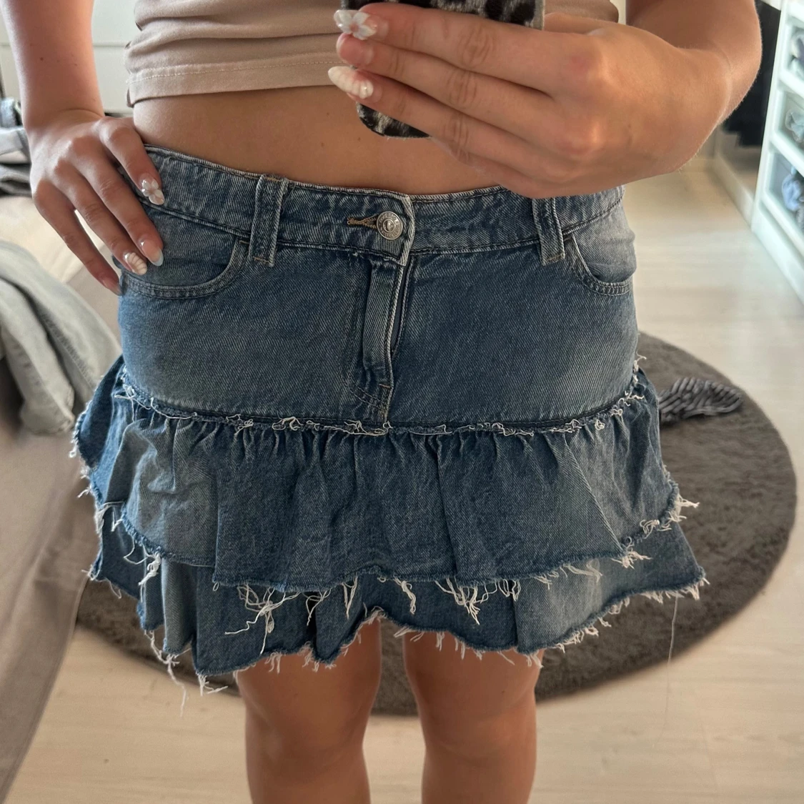 Volangjeanskjol från Gina Tricot