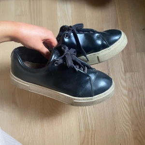 Doja leather black eytys  - Som nya🥰