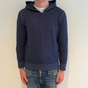 Gran sasso hoodie  - Köp sker nu via ricodelluxury.com  