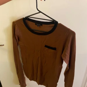 Långärmad tröja - Inga defekter. 