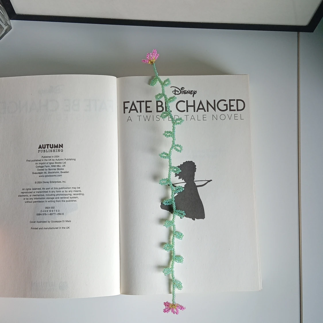 Bokmärke handgjort  - 1