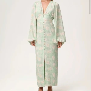 SÖKER denna i st42!  - Är villig å betala fina pengar