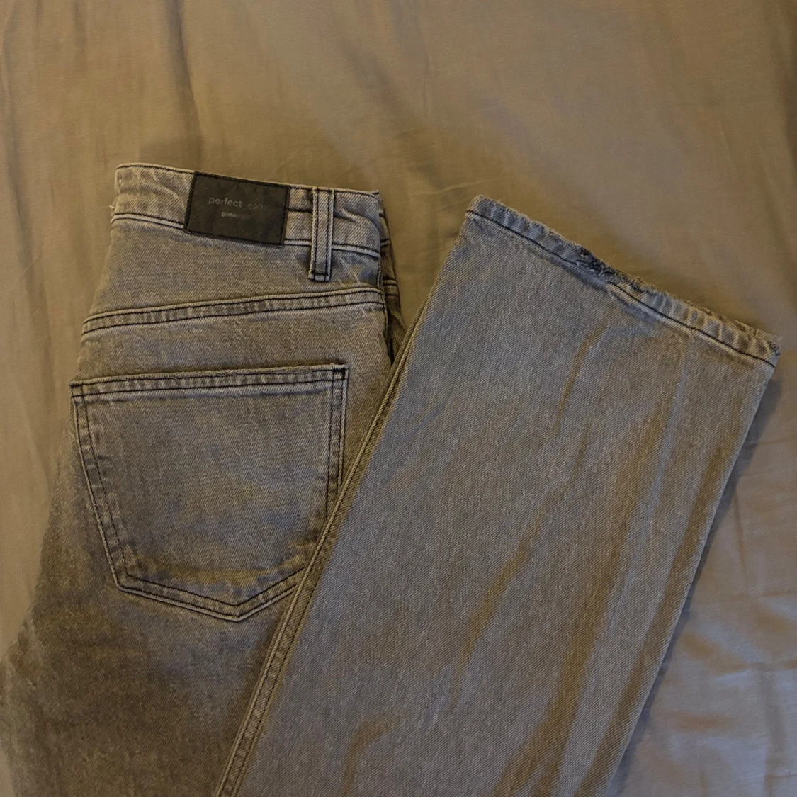 Grå jeans från Perfect Jeans