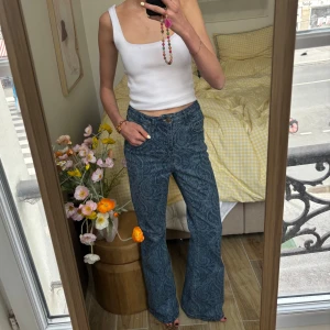 Mönstrade jeans - Unika mönstrade jeans!! Utsvängda!! 26x32! Bdg jeans