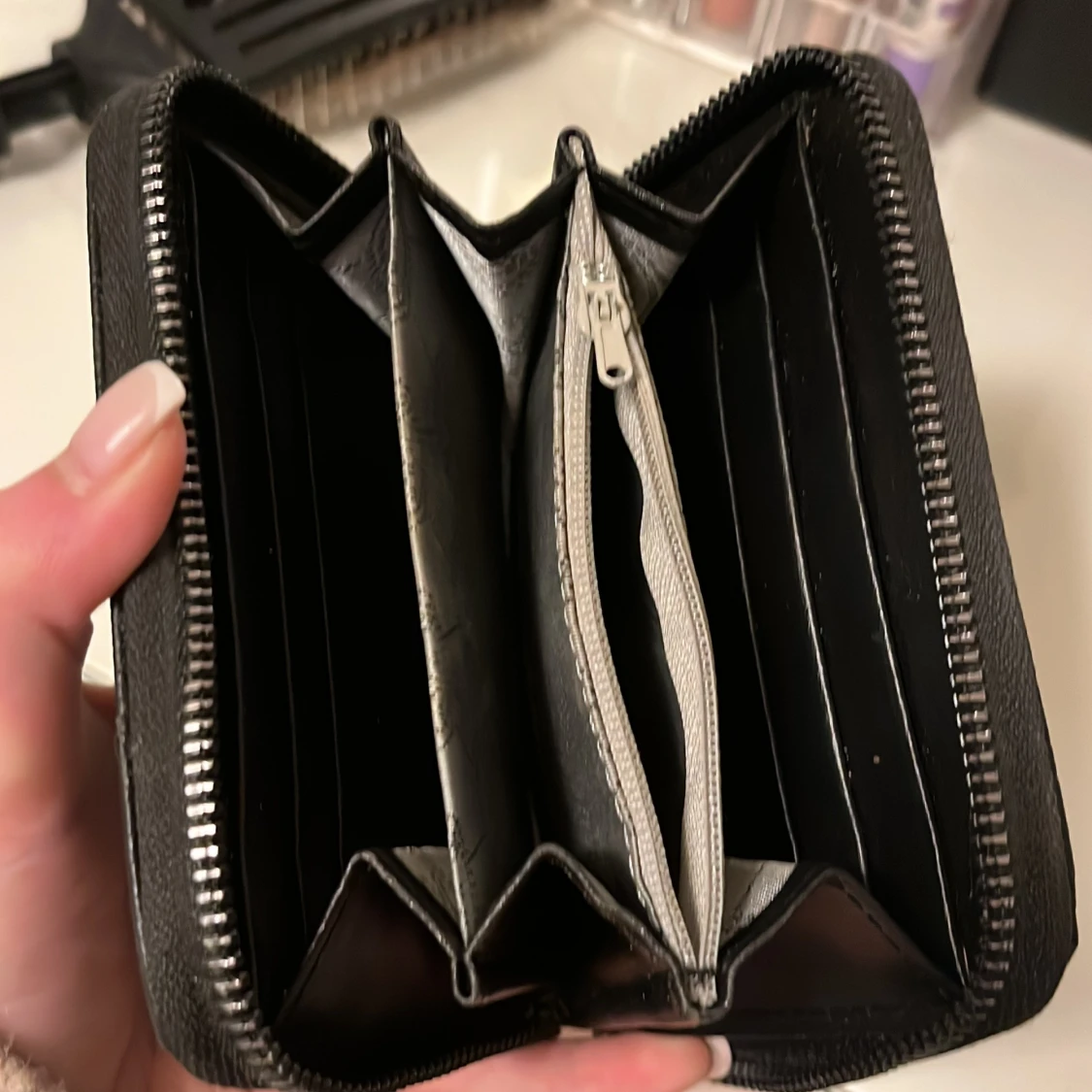 Svart plånbok från Michael Kors - 3