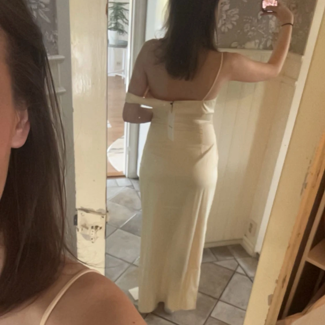 Gul/champangefärgad offshoulder långklänning - 2