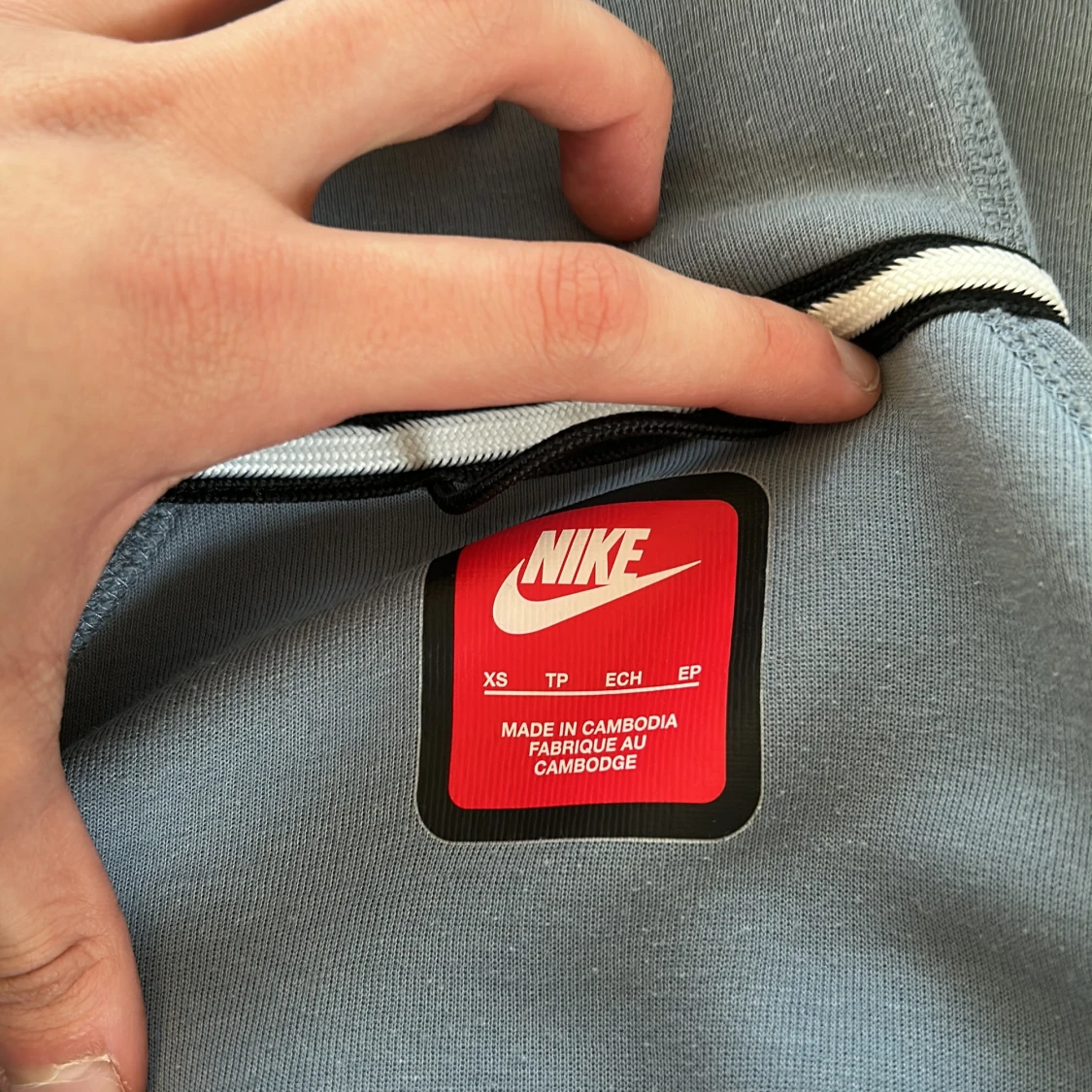 Ljusblå hoodie och byxor från Nike - 2