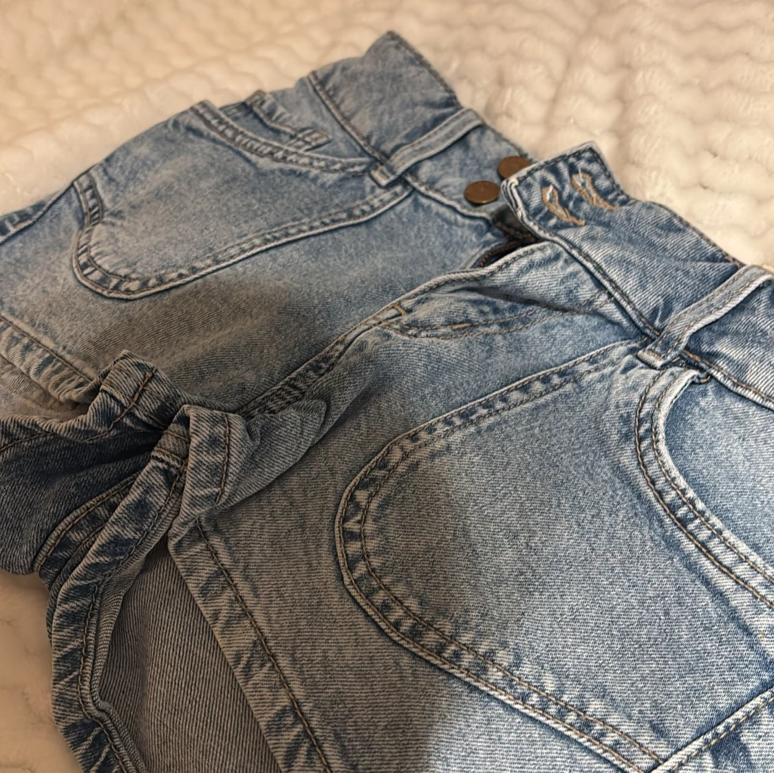 Blå jeansshorts från Lindex - 3