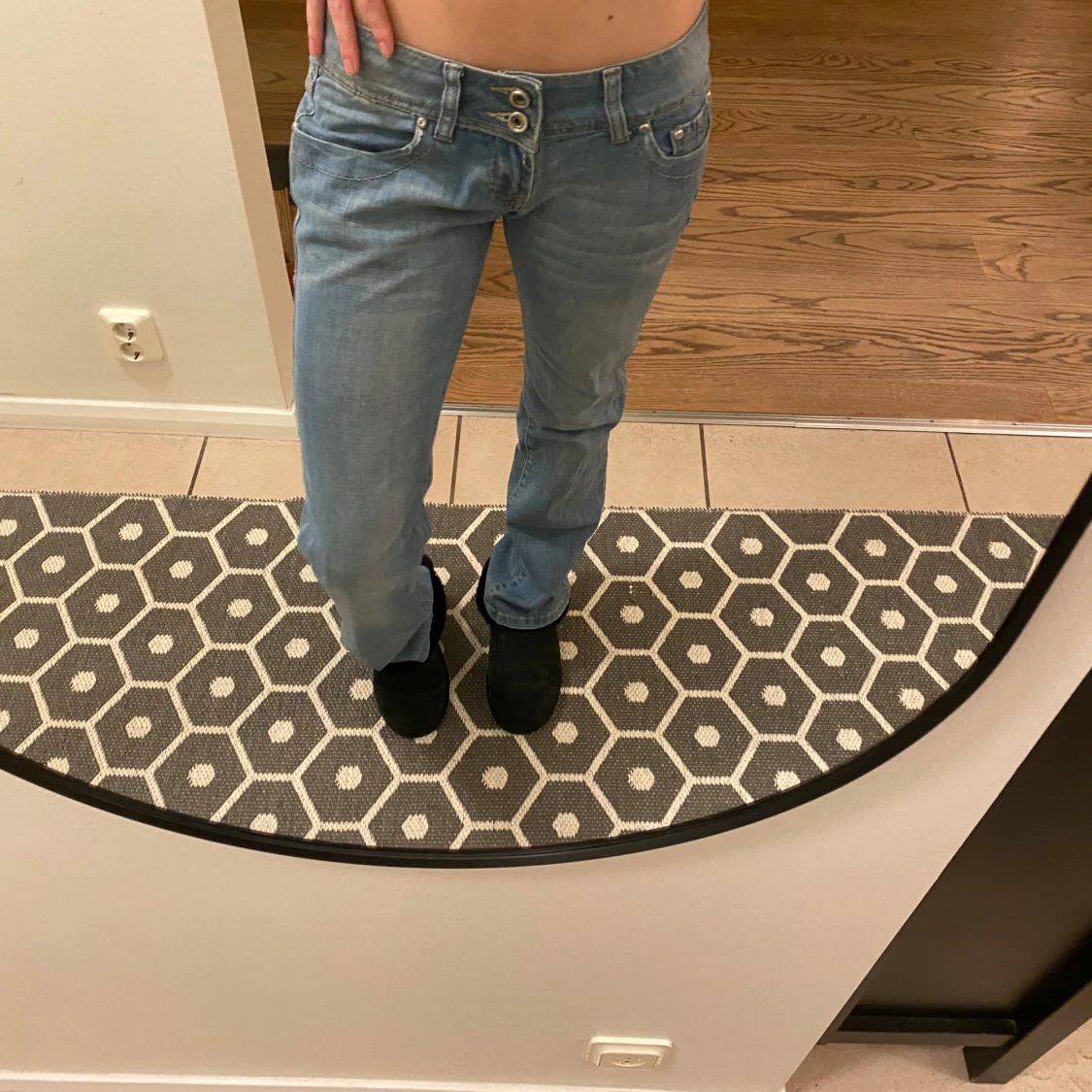 Blå lågmidjade jeans från Monday - 2