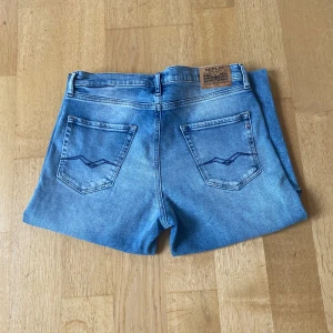 Replay THAD - Säljer dessa feta Replay (thad) jeansen för ett riktigt bra pris. Riktigt bra skick.