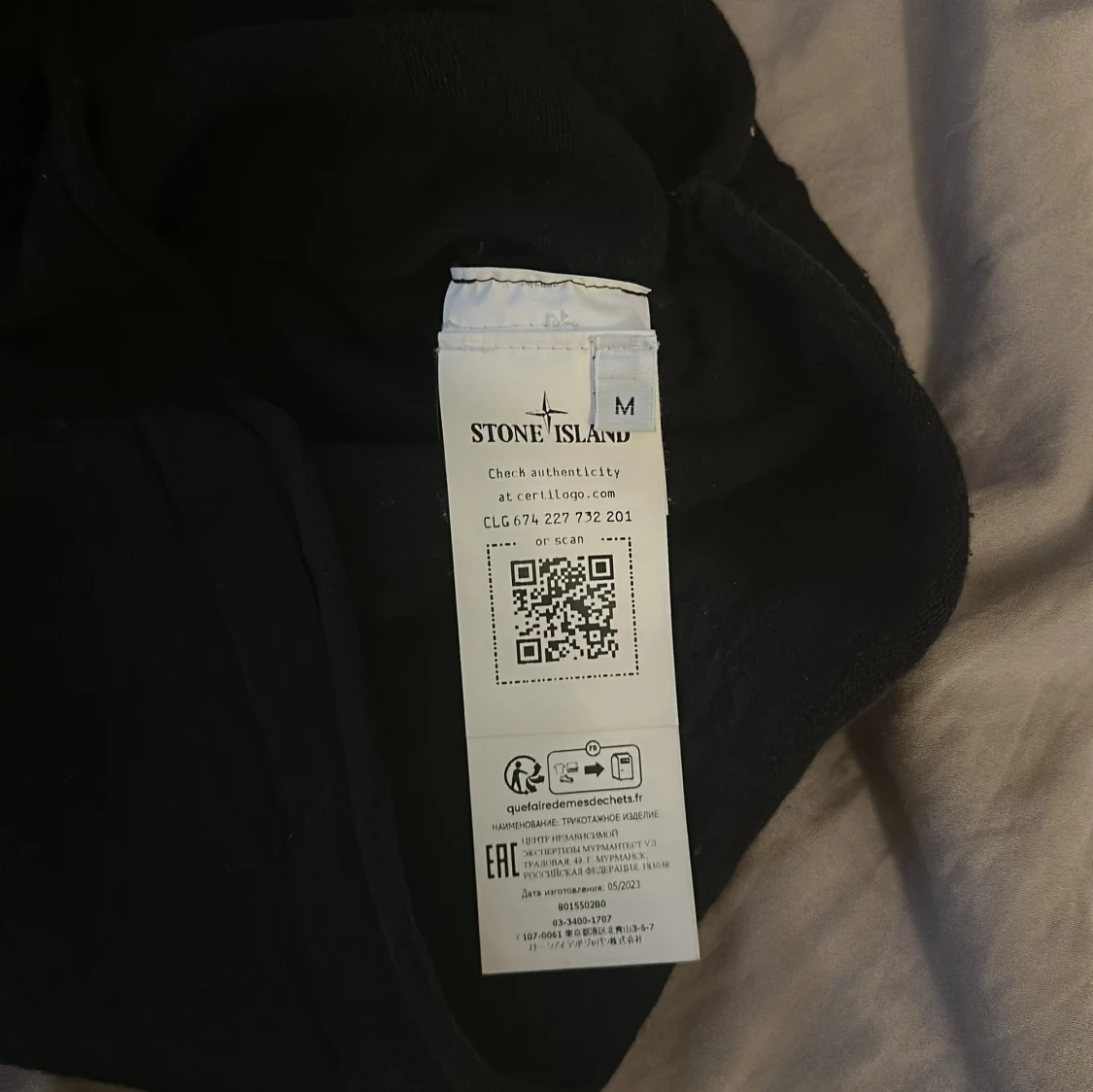 Svart långärmad tröja från Stone Island - 2