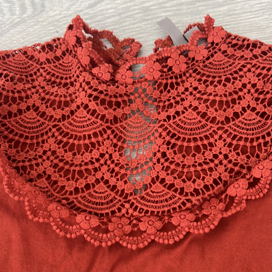 topp med spetsdetaljer från ASOS - 2