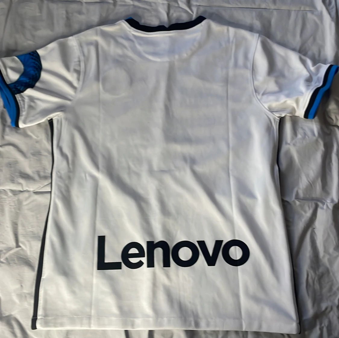 Vit och blå Inter fotbollströja - 1