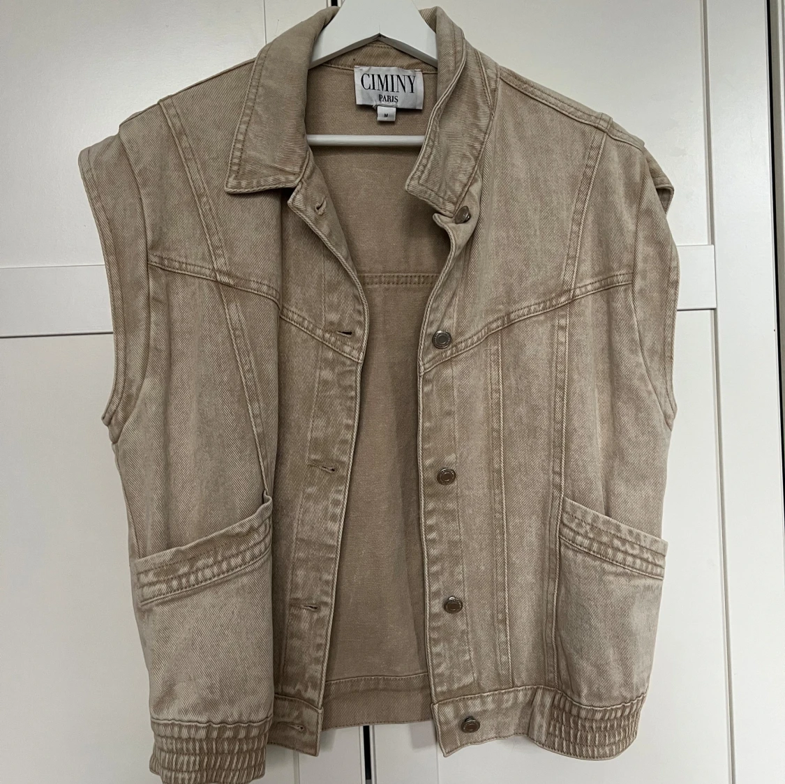 Beige jeansväst 