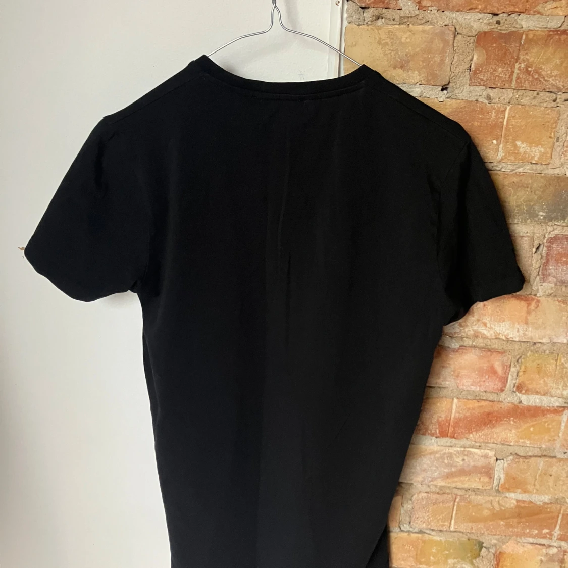 Svart DSQUARED2 t-shirt med blå text - 1