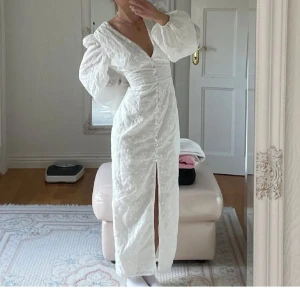 Adoore liknande klänning  - Använd en gång🤍🤍