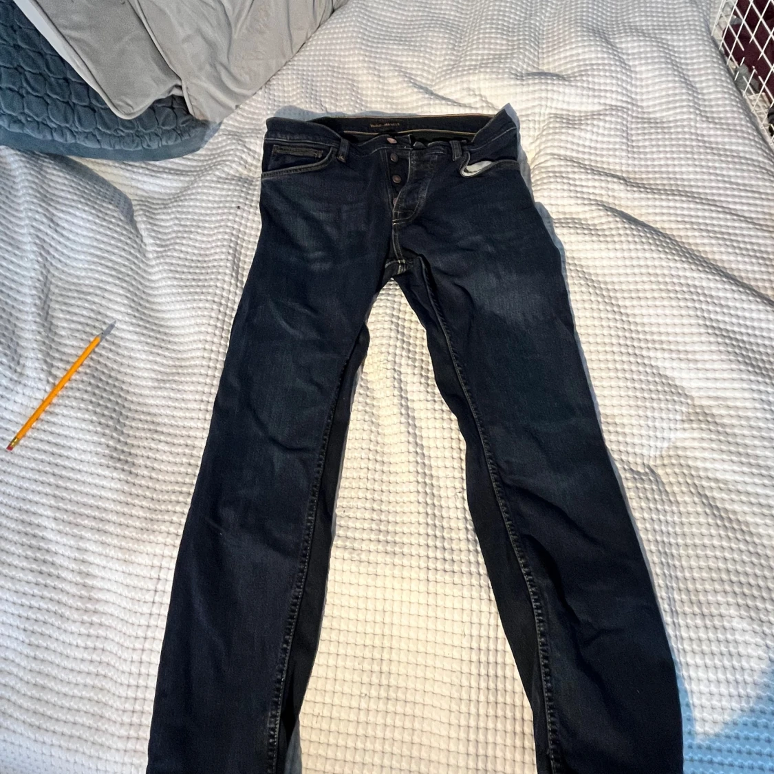 Mörkblå jeans från Nudie Jeans