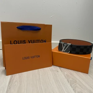 LV  - Snyggt aldrig änvands kommer med box o grejer  pris kan diskuteras 