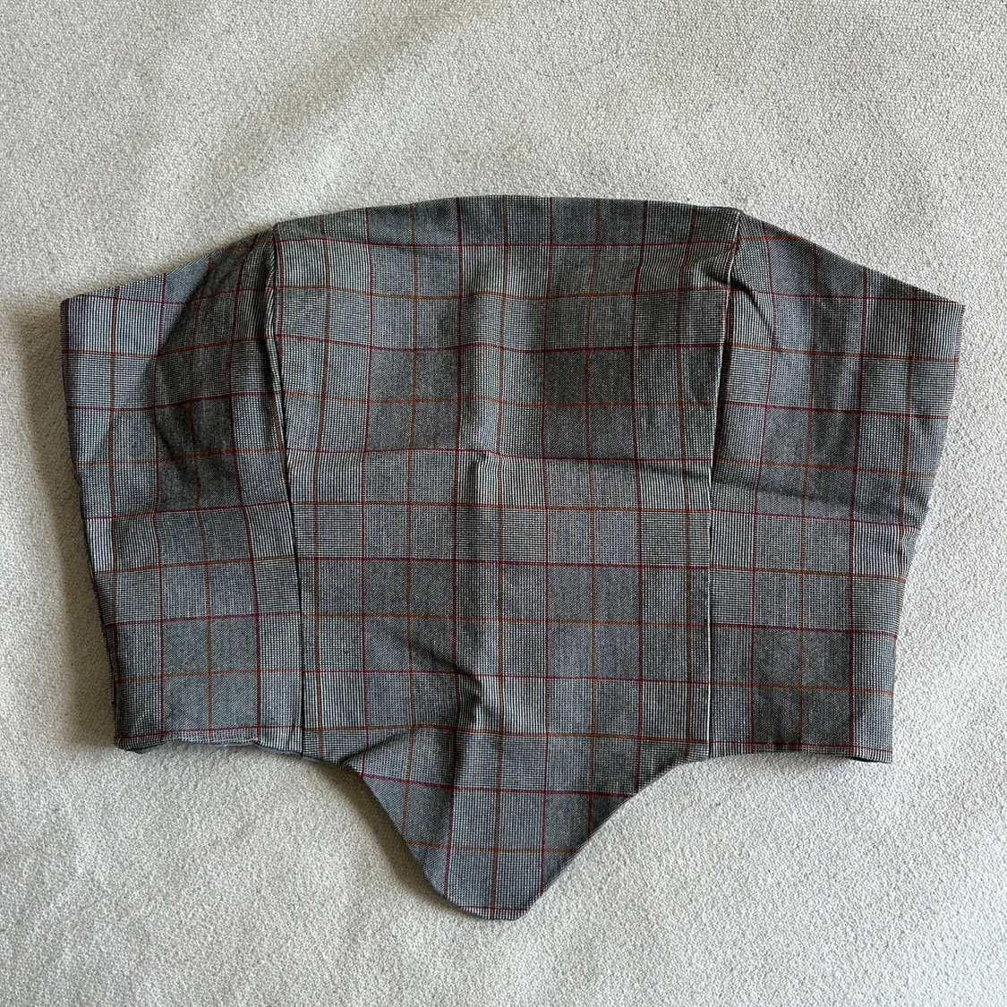 Rutig grå topp från Collusion