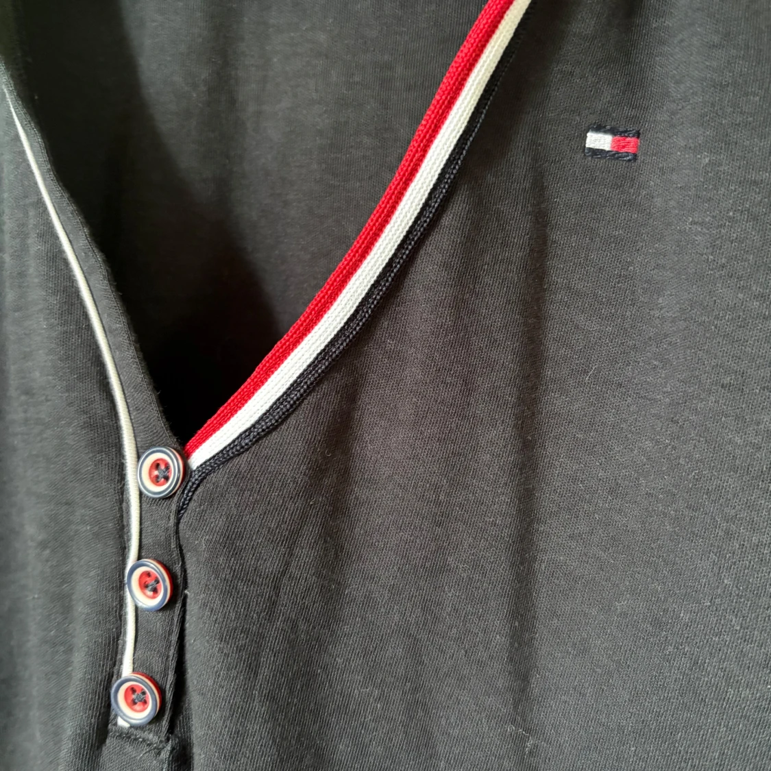 Svart kort klänning Tommy Hilfiger storlek M  - 3