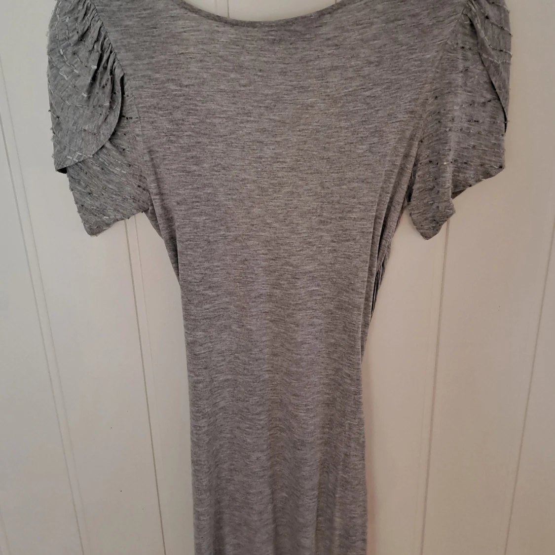 Grå omlottklänning från All Saints - 4