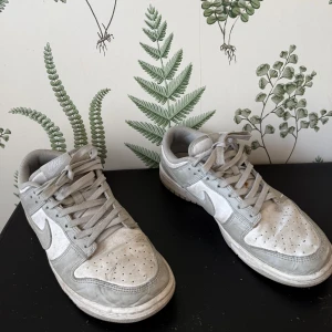Nike dunks - Skick 7,5/10 använder aldrig dessa skor då dem är för små