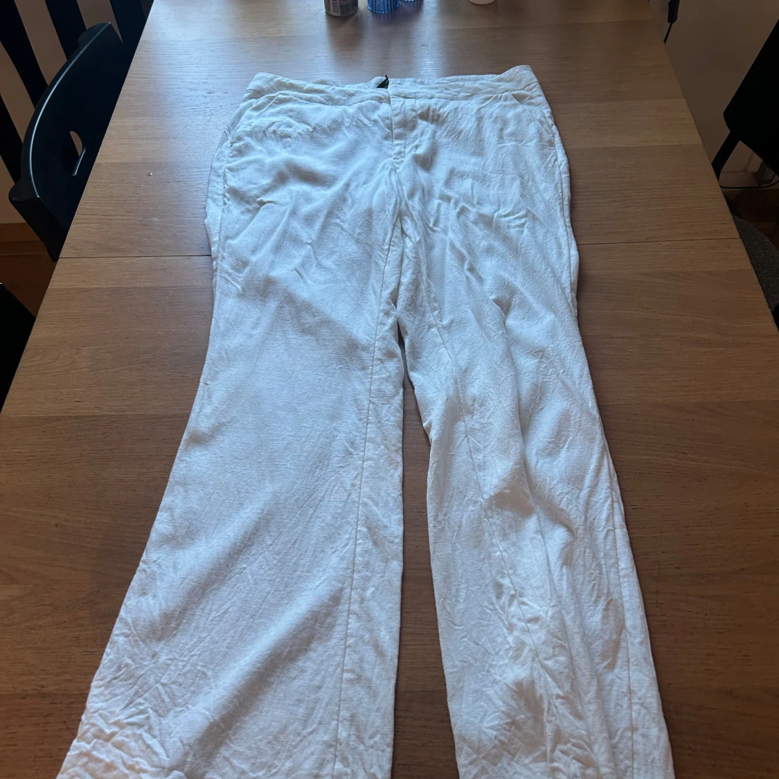 Vita linnebyxor med rak passform