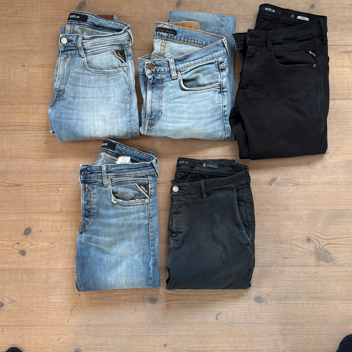 5-pack jeans och byxor från Replay & Nudie