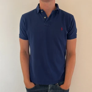 Ralph Lauren Pike - - Condition: 9/10 - Color: Blue - Size: M - Retail price: 1749 SEK
