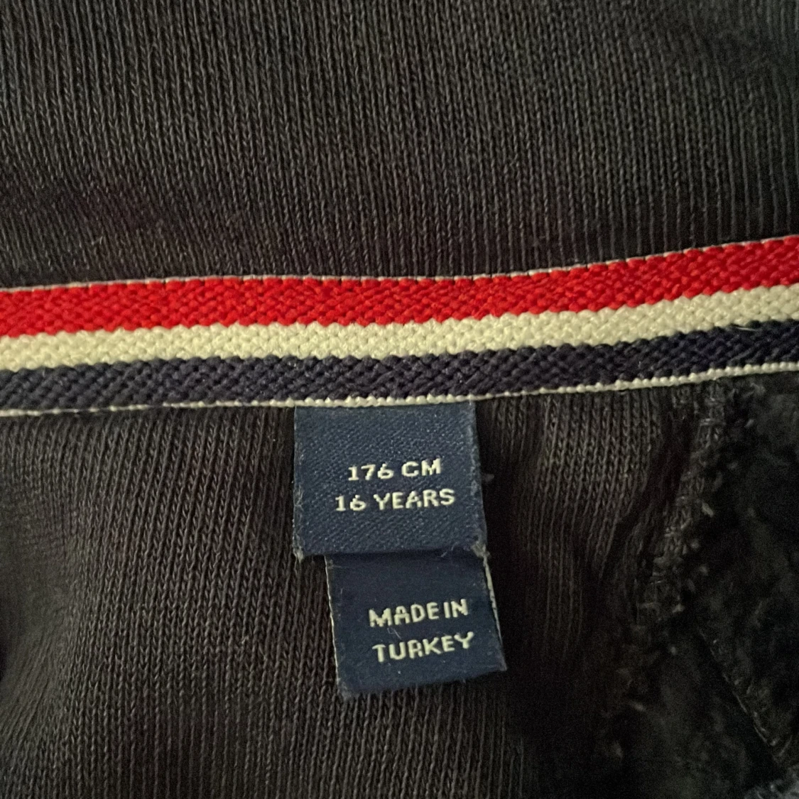 Blå hoodie från GANT - 2