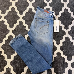 Dondup George - |Dondup George|Storlek 29|Skick 10/10| prislapp medföljer vid köp| Dm vid mer info, fraktar spårbart på kundens bekostnad📦