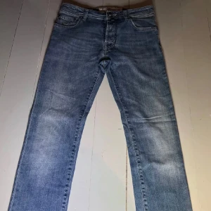 jacob cohën 688 - tja, jag säljer dessa jacob cohën jeans. detta är mer av en intressekoll. så hör av er vid funderingar🙌
