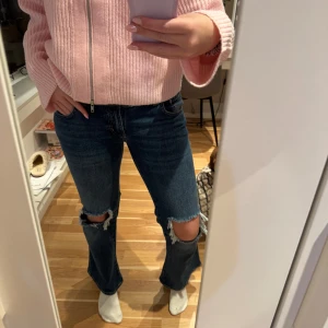 Low waist jeans  - Ny utan prislapp, aldrig använda  storlek L men passa en som ha M💗