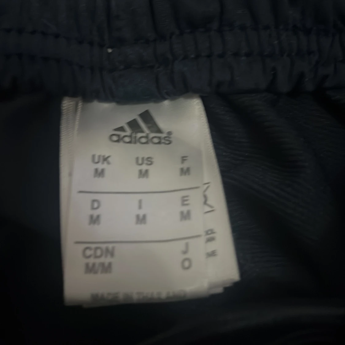 Träningsbyxor från Adidas - 1