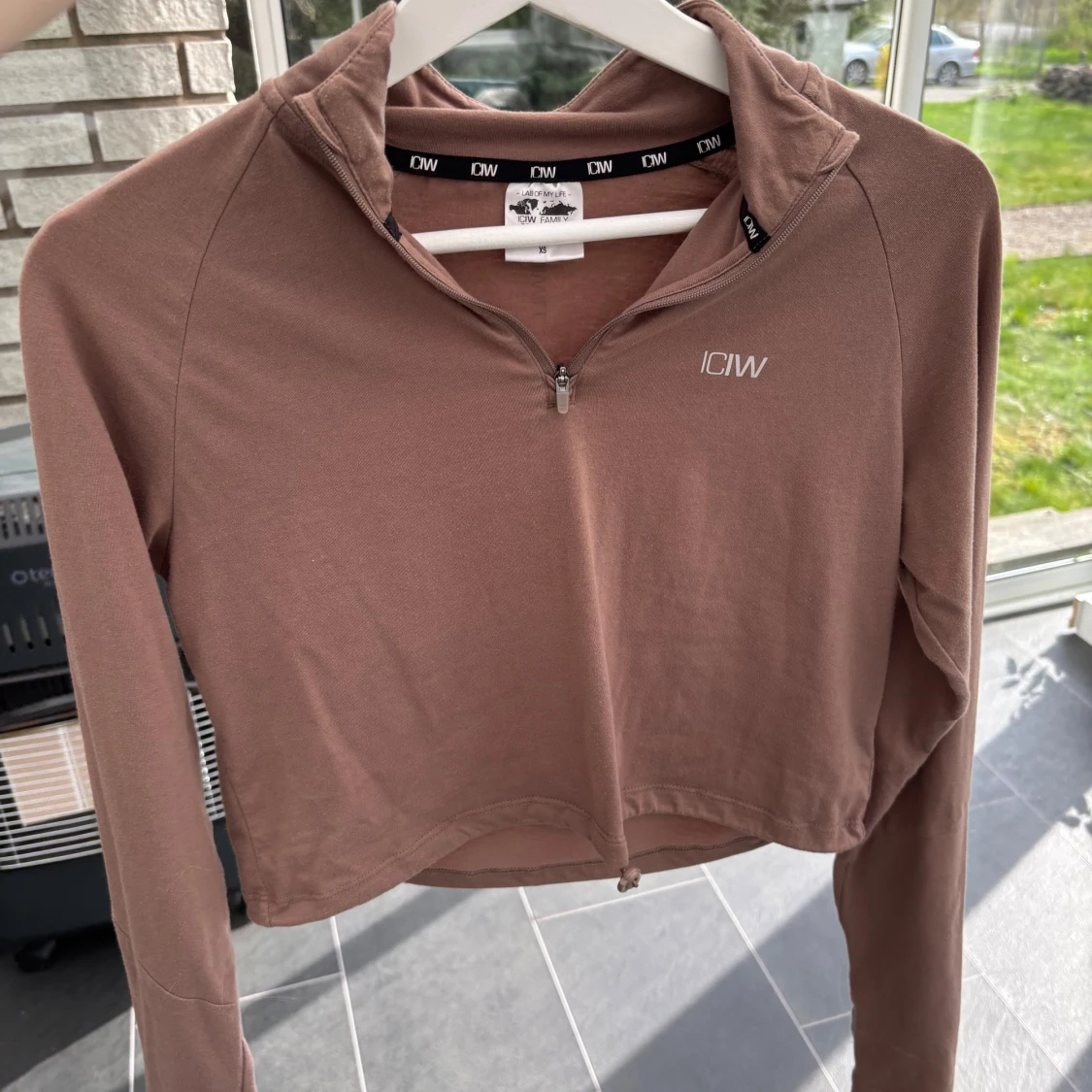 ICANIWILL croppad träningströja justerbar - 1