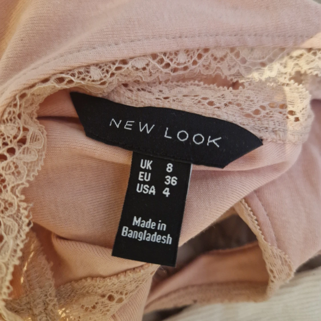 Rosa linnetopp med spets från Asos - 3