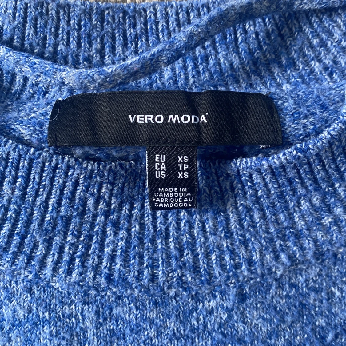 Blå stickad tröja från Vero Moda - 2