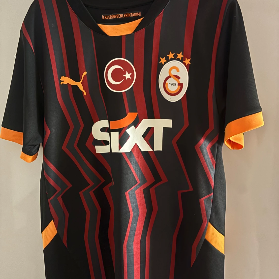 Galatasray tredjetröja 24/25