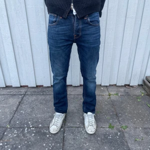 Nudie jeans  - Nudie jeans - Modell: Grim Tim - Storlek: W31/L30 - skick: 9/10 - Nypris runt 2000kr